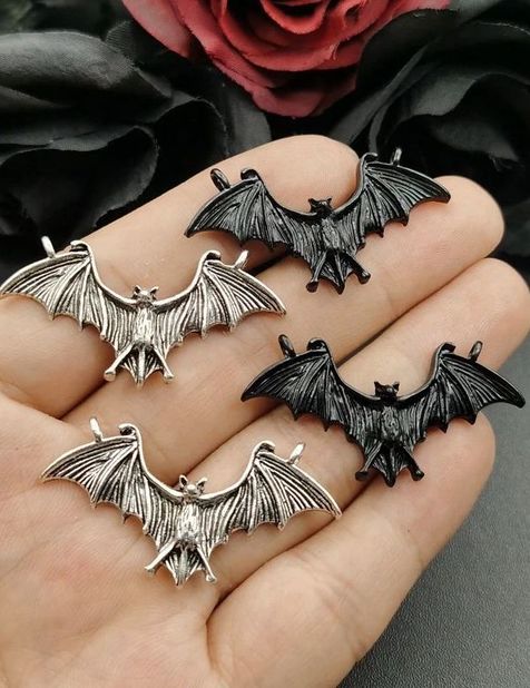 Pendentifs Batwing